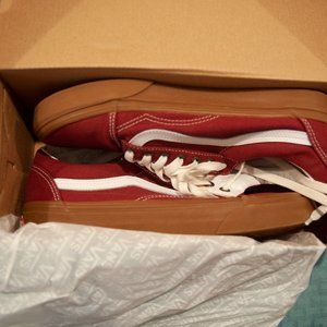 VANS Old Skool Rosewood/True White Size M 8.5/WM 10